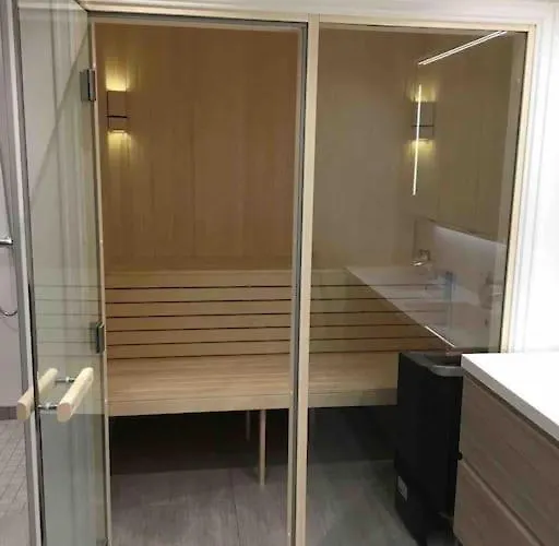 Med God Standard * Stranda (More og Romsdal)